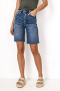 Rebecca Bermuda Shorts in Medium Wash