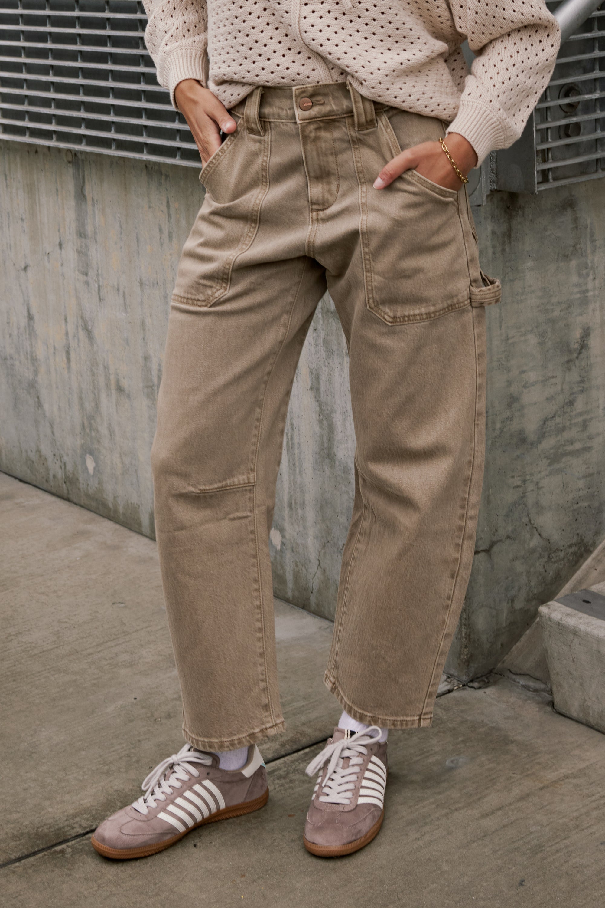 Scottie Barrel Jeans in Tan
