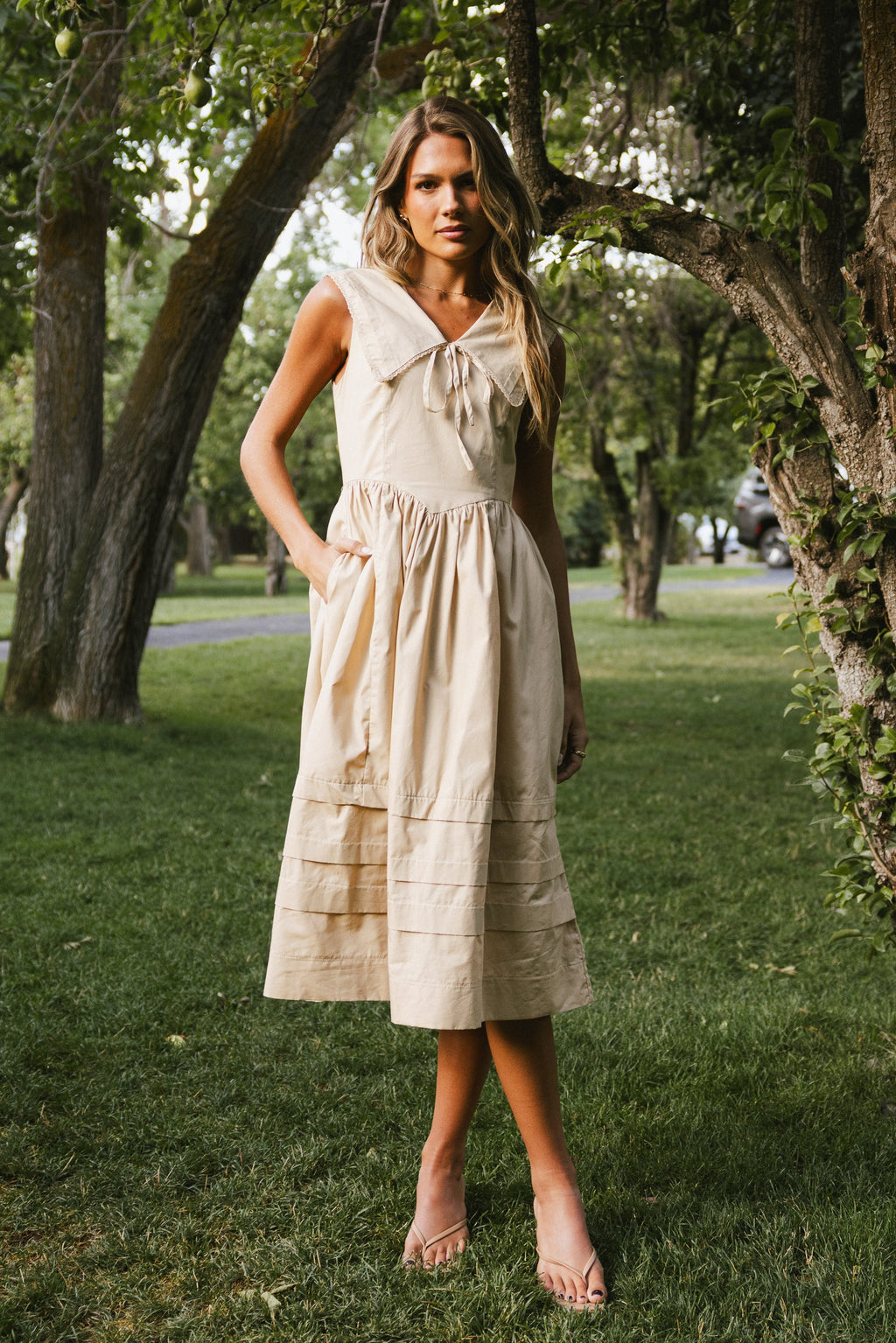 Louie Collared Midi Dress in Taupe