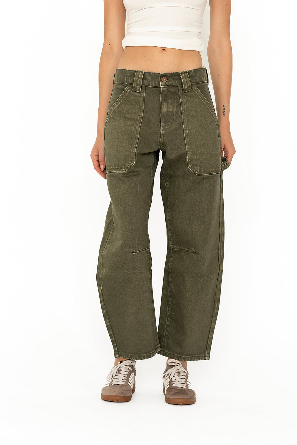 Scottie Barrel Jeans in Olive