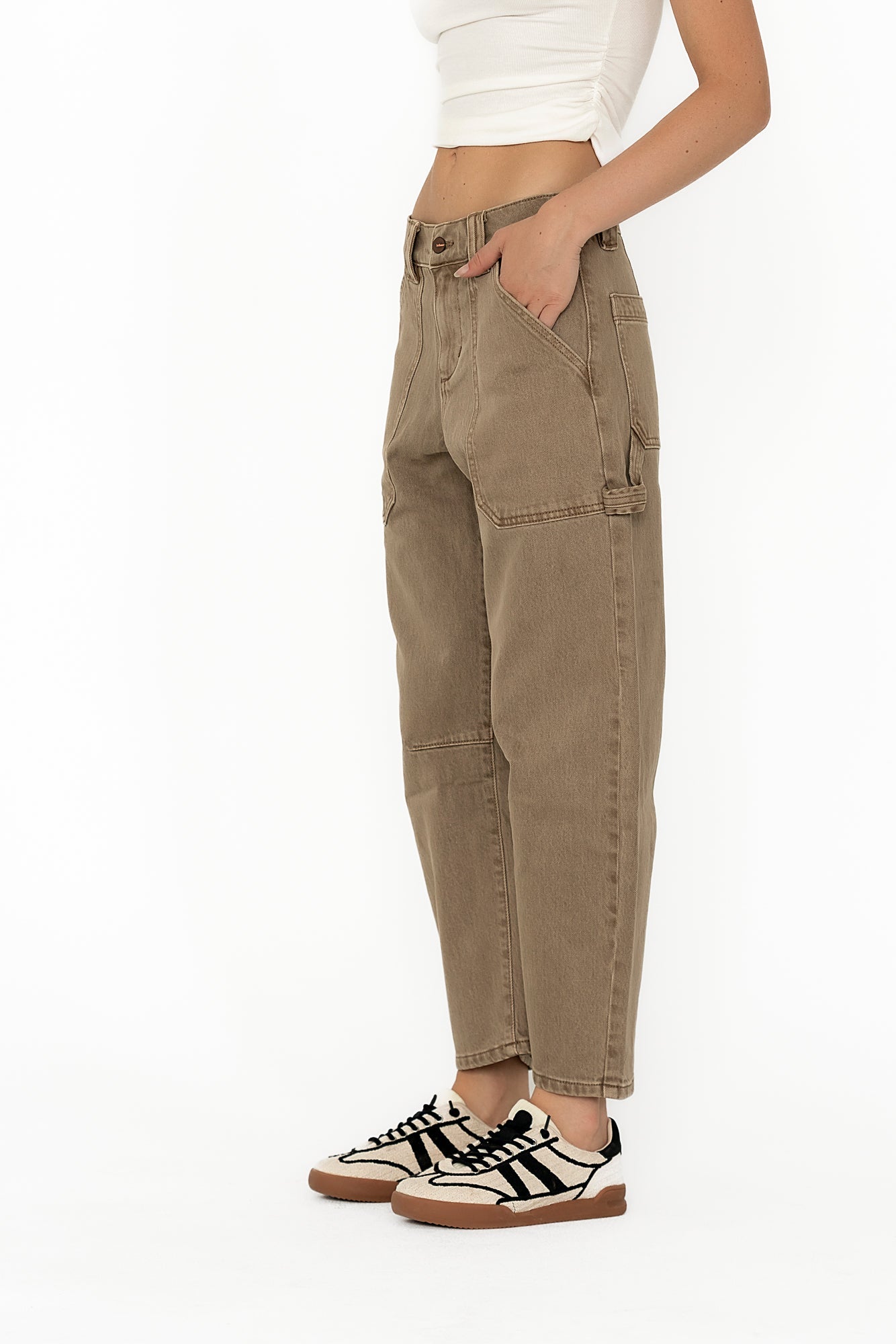Scottie Barrel Jeans in Tan